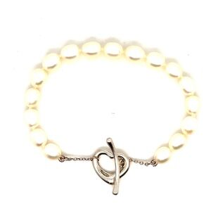 T&Co. 925 Open Heart Pearl Toggle Bracelet‎